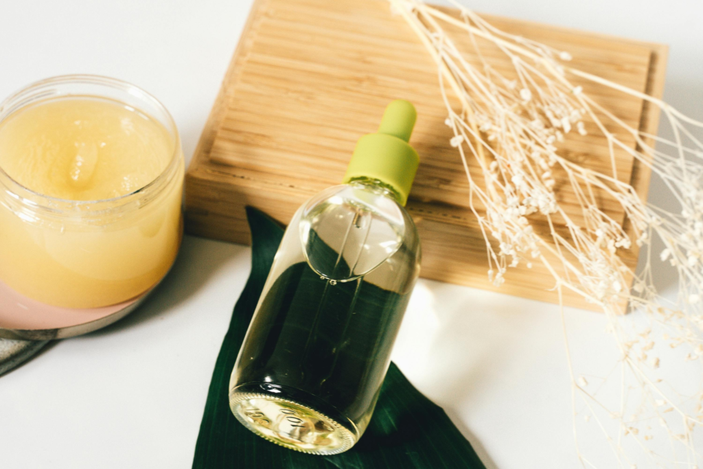 Naturkosmetik vs. konventionelle Kosmetik: Was ist der Unterschied?